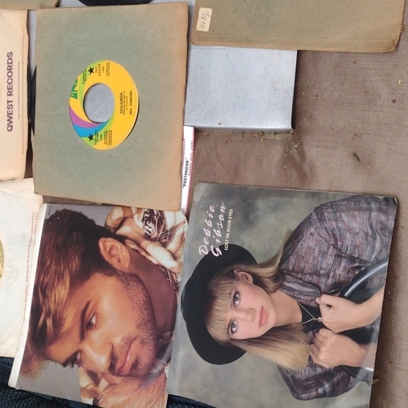 Vintage Vinyl Record Collection 60's-80's(15 Count) 45's - Picture 5 of 5